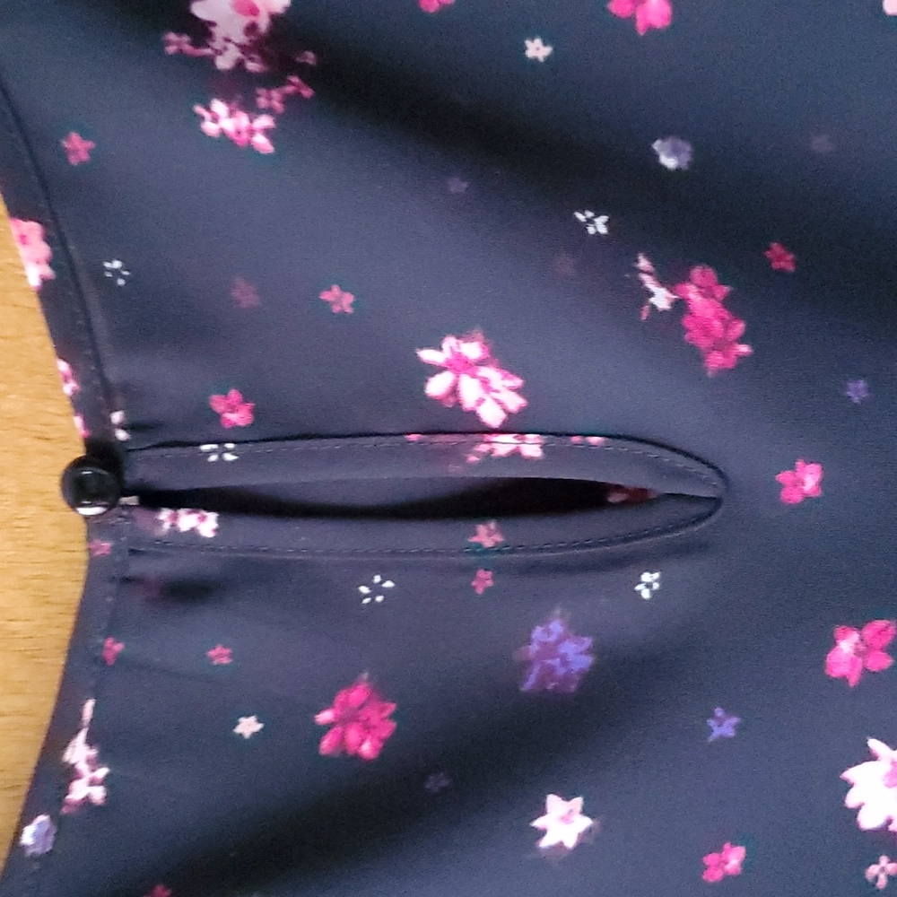 ELLE size M top - Picture 3 of 4